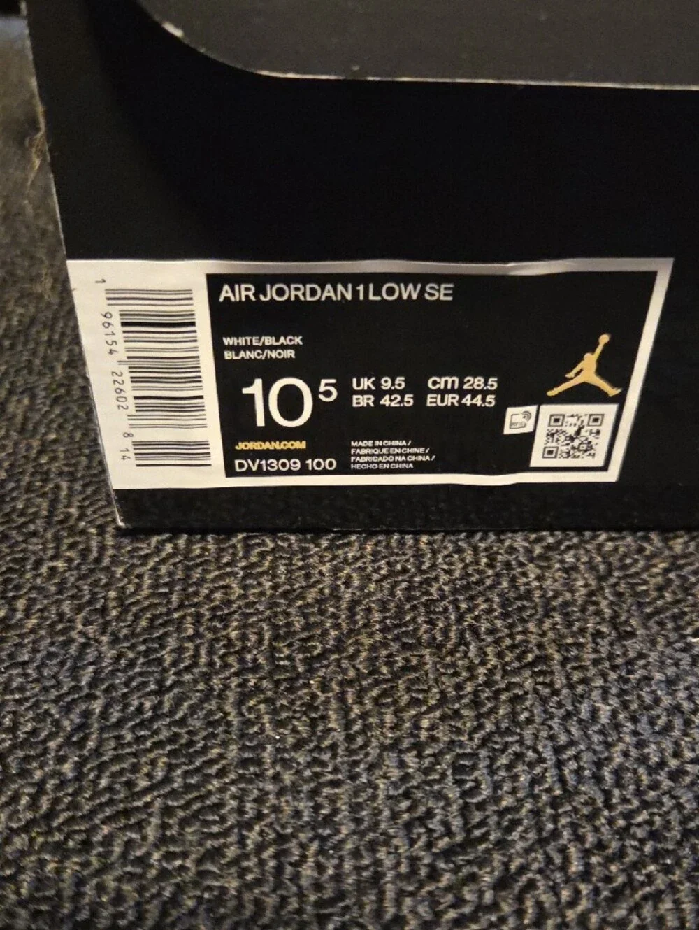 Nike Air Jordan 1 Low Patent Leather - Black & White